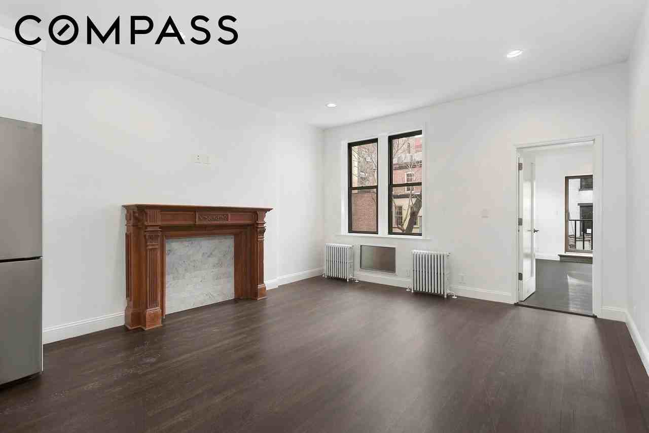 874 President St #3R - Photo 3 of 7