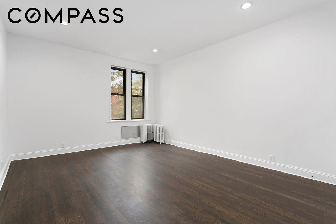 874 President St #3R - Photo 6 of 7