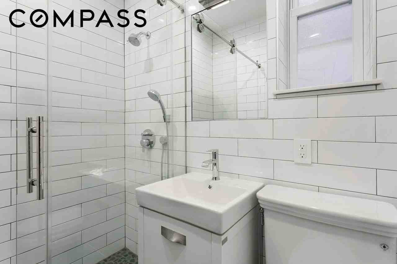 874 President St #3R - Photo 7 of 7