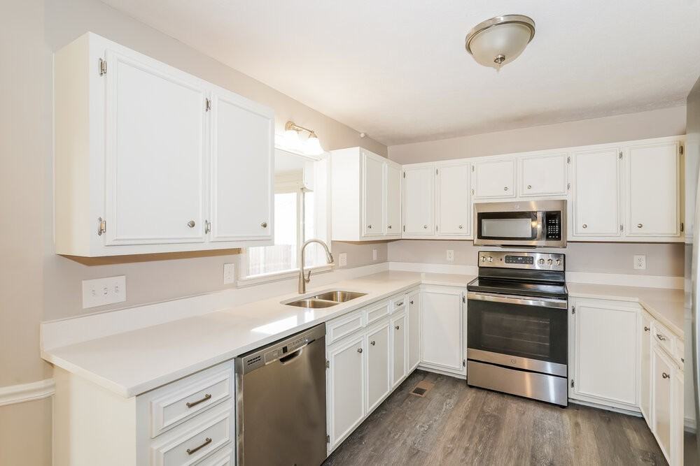 2425 Laurel Hill Ct - Photo 7 of 17