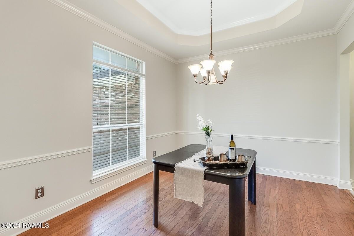 408 Crest Cir - Photo 7 of 16