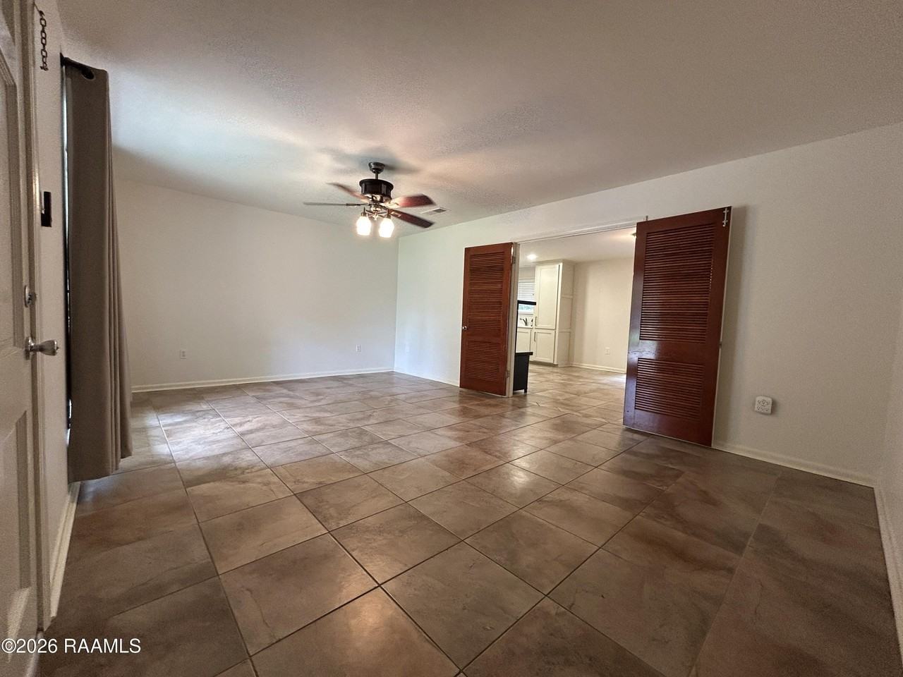 499 Baird Dr - Photo 2 of 14