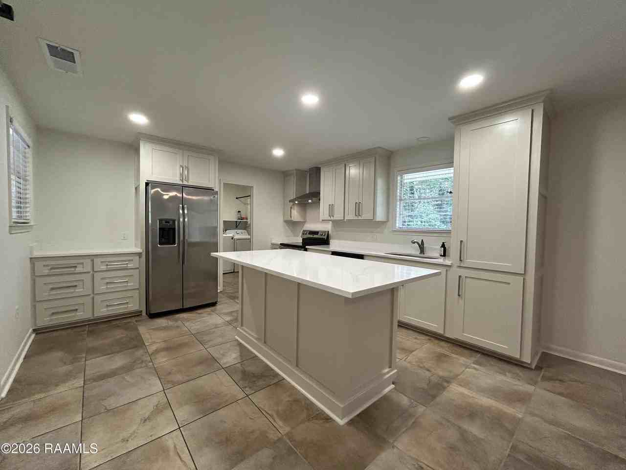 499 Baird Dr - Photo 4 of 14