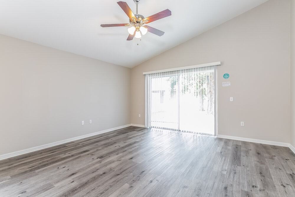 3066 Cameron Dr - Photo 6 of 15