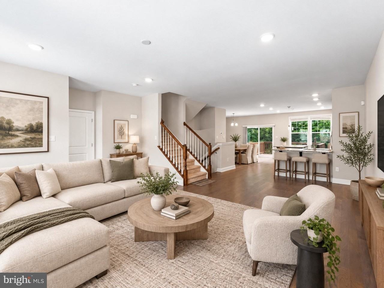 33 Sullivan Way - Photo 2 of 43