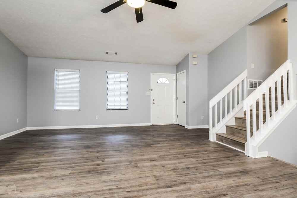 5218 Martins Crossing Rd - Photo 5 of 17