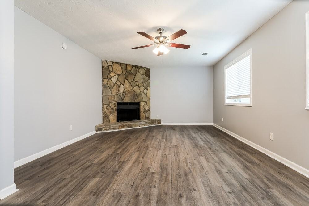 5218 Martins Crossing Rd - Photo 6 of 17