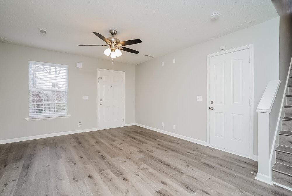 994 Tom Hailey Blvd - Photo 5 of 17