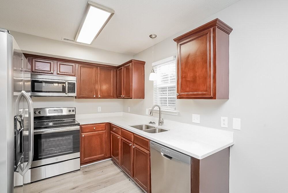 994 Tom Hailey Blvd - Photo 7 of 17