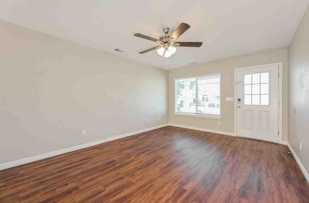 4390 Perth Cir - Photo 4 of 17