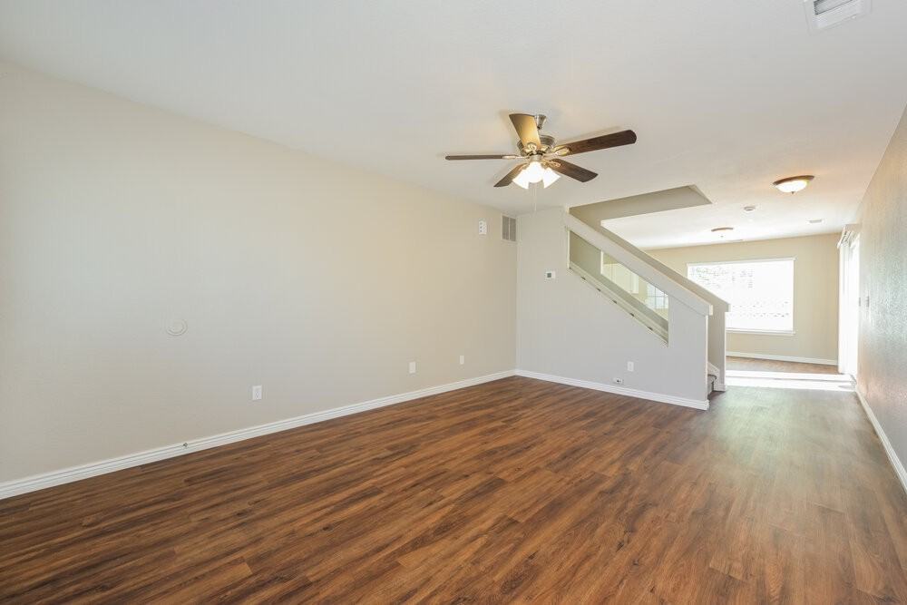 4390 Perth Cir - Photo 5 of 17