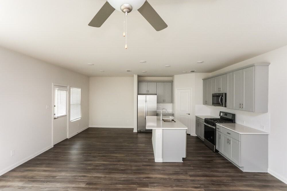 1503 Wind Springs Dr - Photo 5 of 17