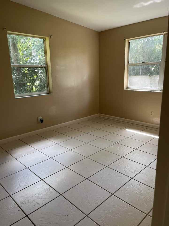 331 N Florida Ave - Photo 7 of 8