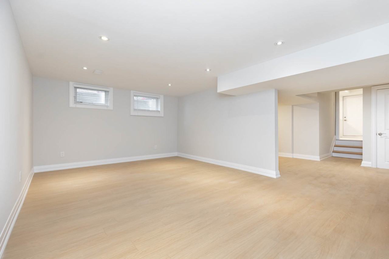 84 Laurel Avenue - Photo 2 of 28