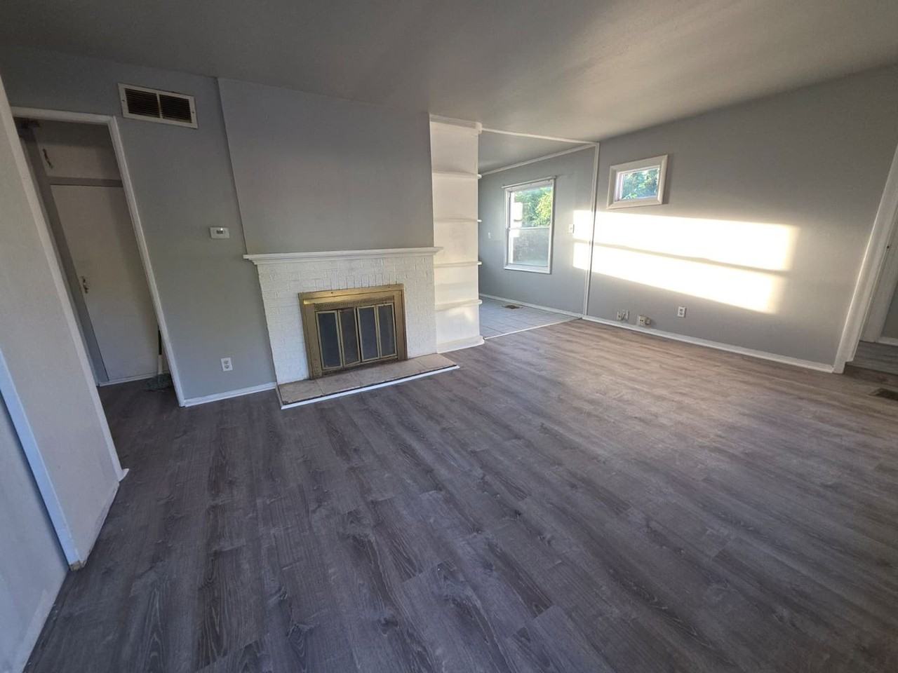 6135 N 38th St - Photo 4 of 11