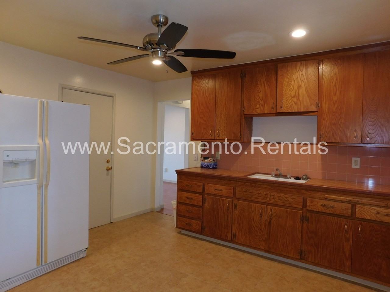 6102 Madison Ave - Photo 5 of 10