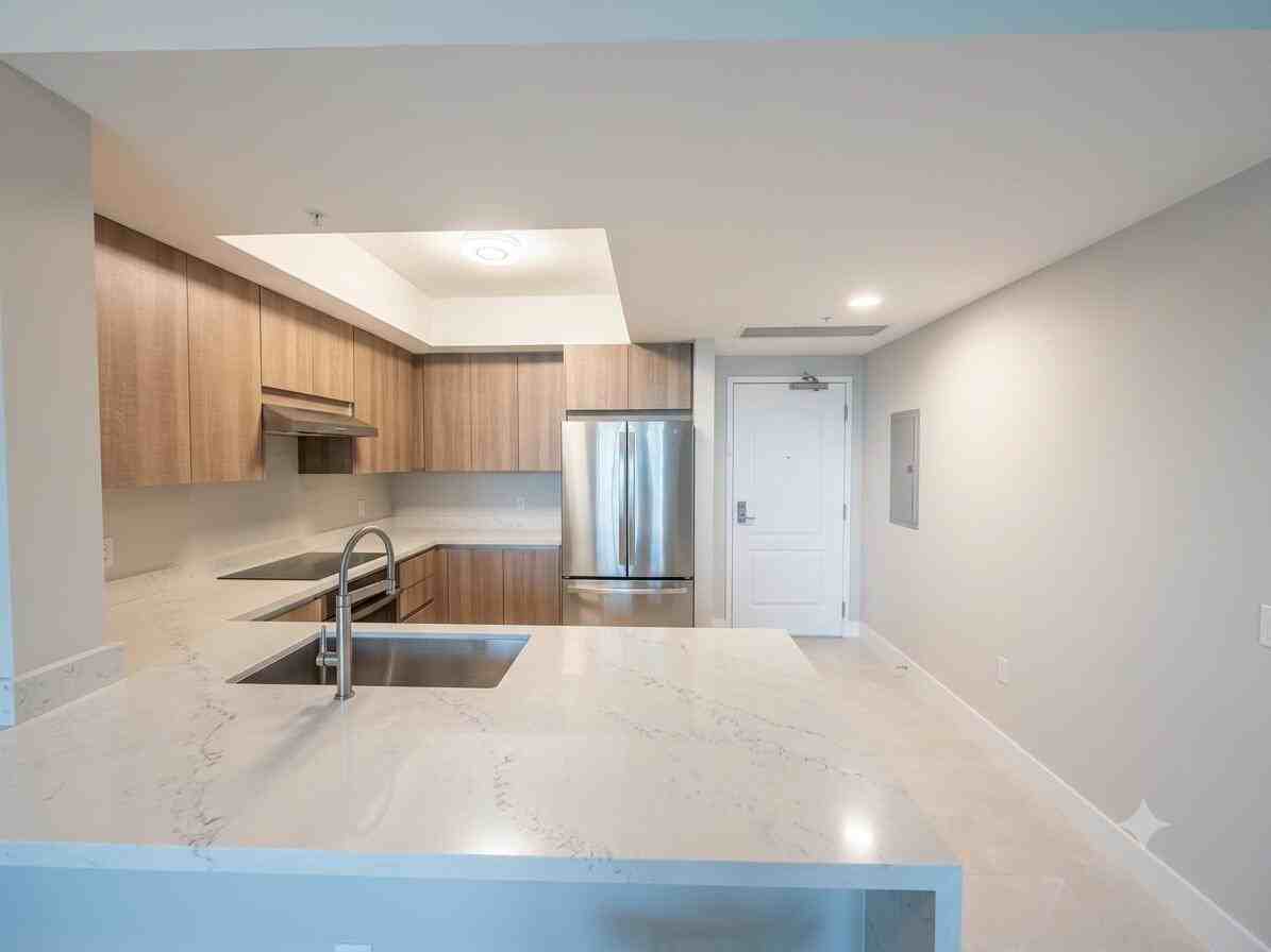 410 Evernia Street #506 - Photo 2 of 7