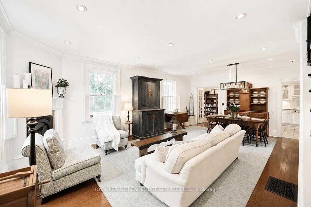 124 Chisholm Street - Photo 4 of 18