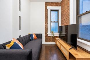 104 Forsyth St - Photo 1 of 1