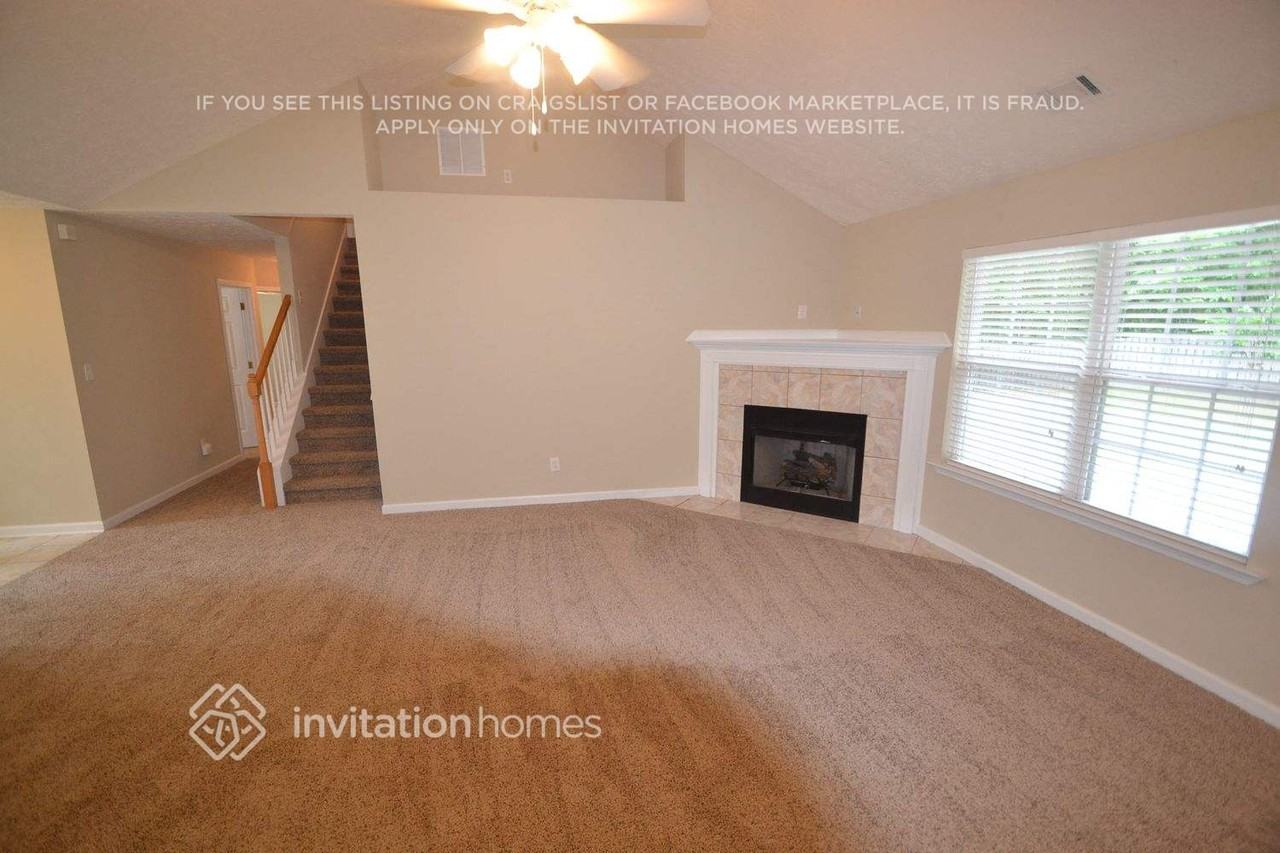 220 Chinns Way - Photo 2 of 11