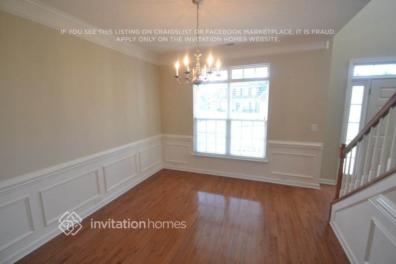 8502 Suttonview Dr - Photo 3 of 20