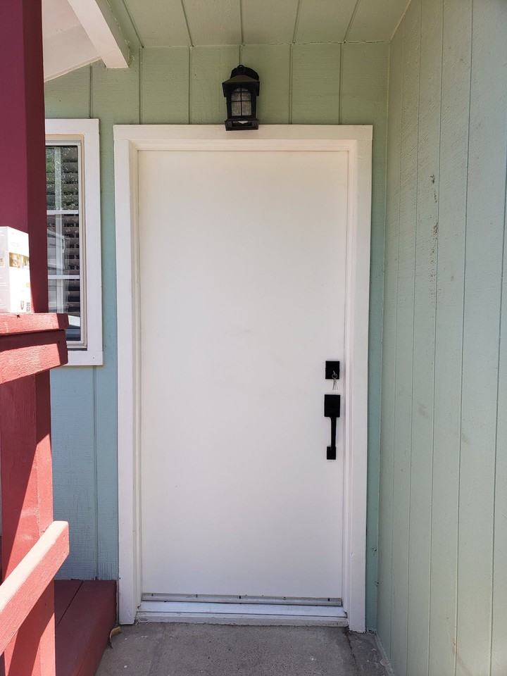 5005 63rd St - Photo 2 of 18