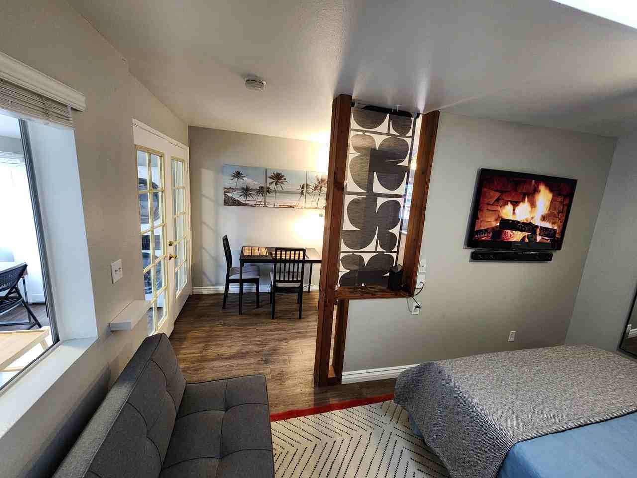 5005 63rd St - Photo 5 of 18