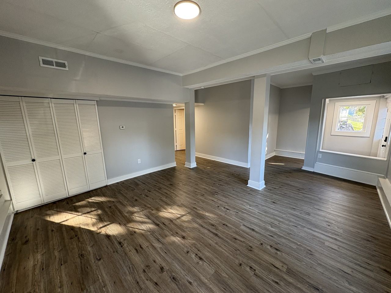 316 N Mount Pleasant Ave - Photo 3 of 12