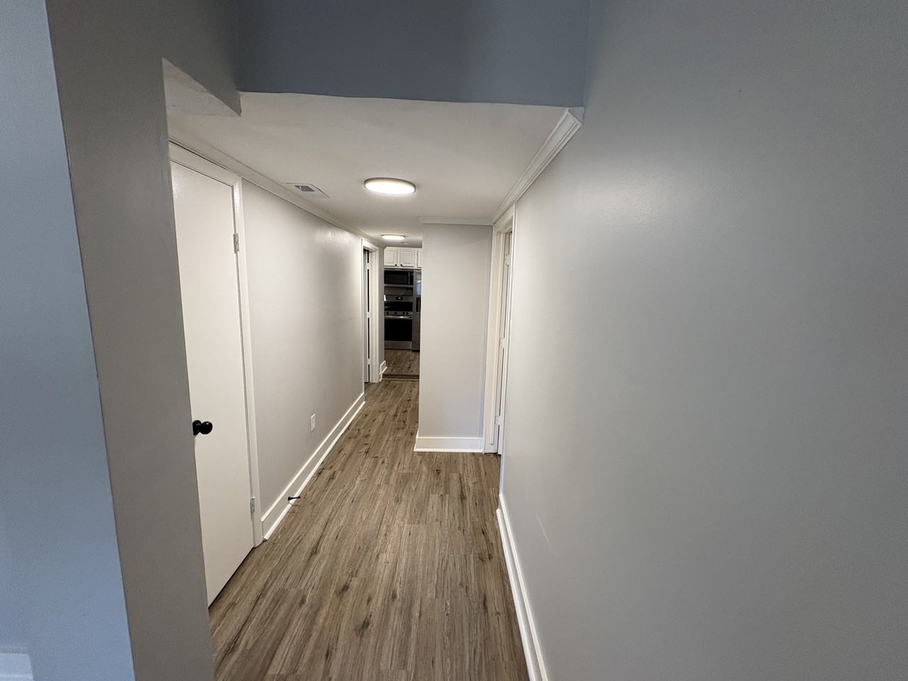316 N Mount Pleasant Ave - Photo 4 of 12