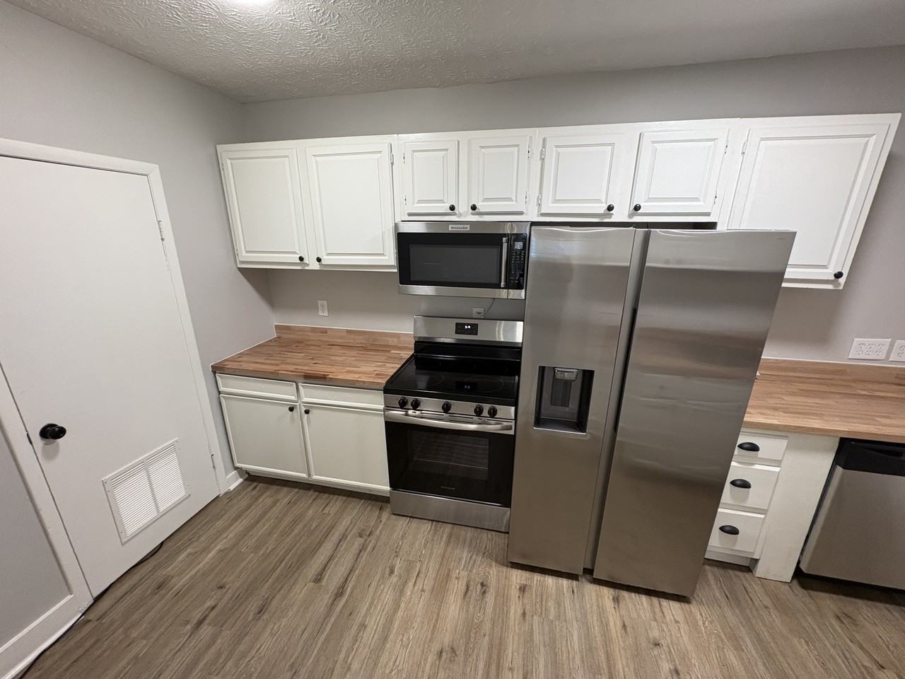 316 N Mount Pleasant Ave - Photo 6 of 12