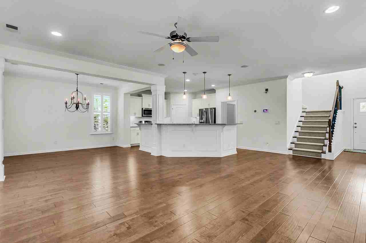 2406 Tepals Ln - Photo 5 of 25