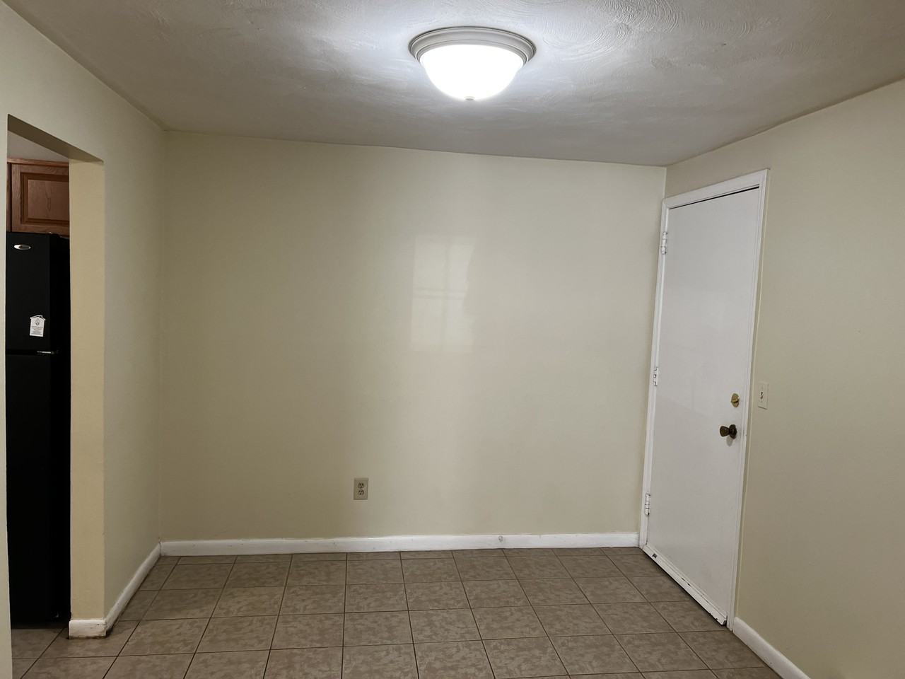 740 Central St - Photo 6 of 6