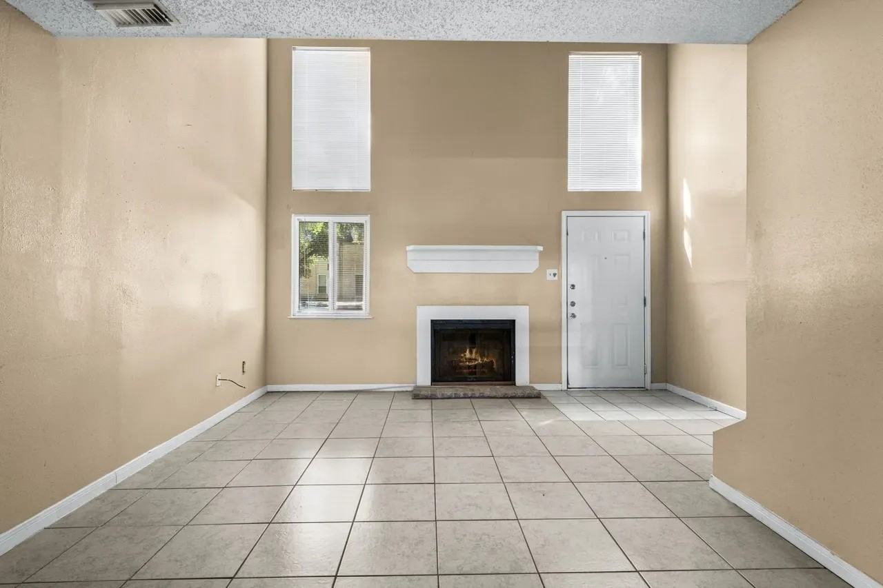 2137 Shiveley Cir - Photo 3 of 17