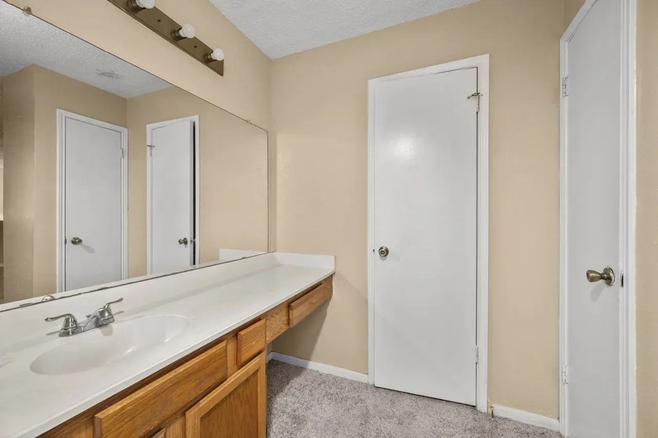 2137 Shiveley Cir - Photo 6 of 17