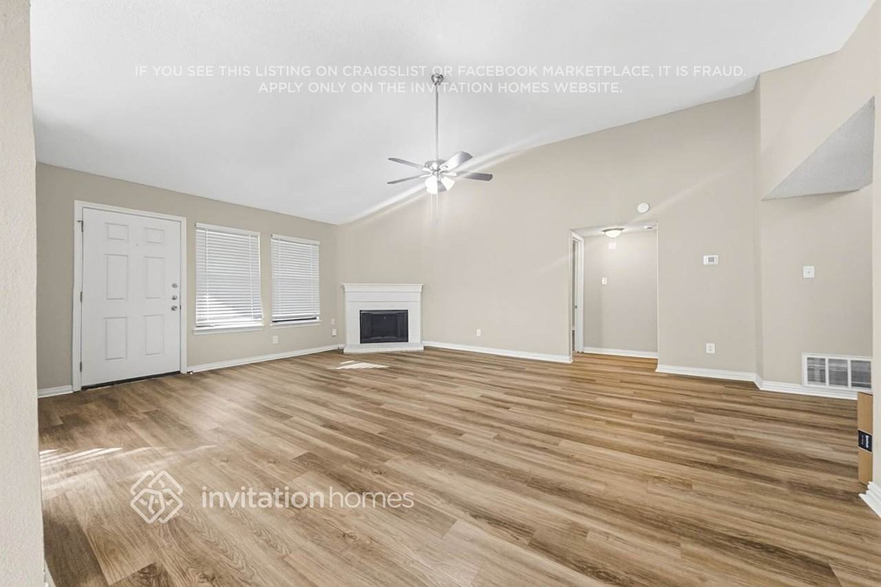 4800 Hollow Tree Dr - Photo 4 of 18