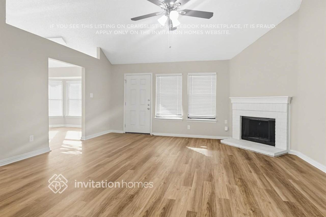4800 Hollow Tree Dr - Photo 5 of 18