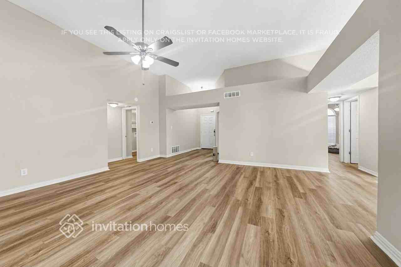 4800 Hollow Tree Dr - Photo 6 of 18