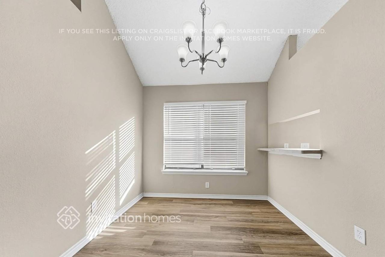 4800 Hollow Tree Dr - Photo 7 of 18