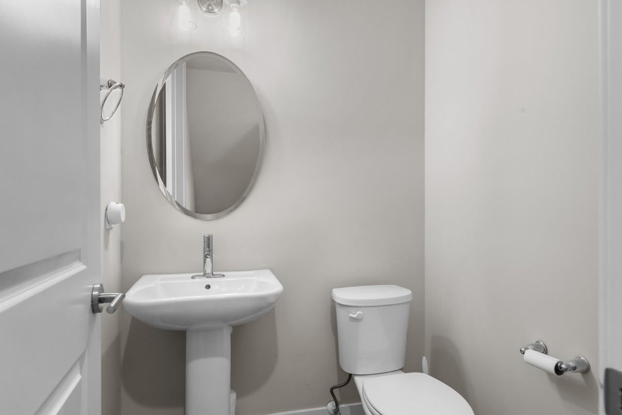 601 Broadway St #601 - Photo 6 of 26