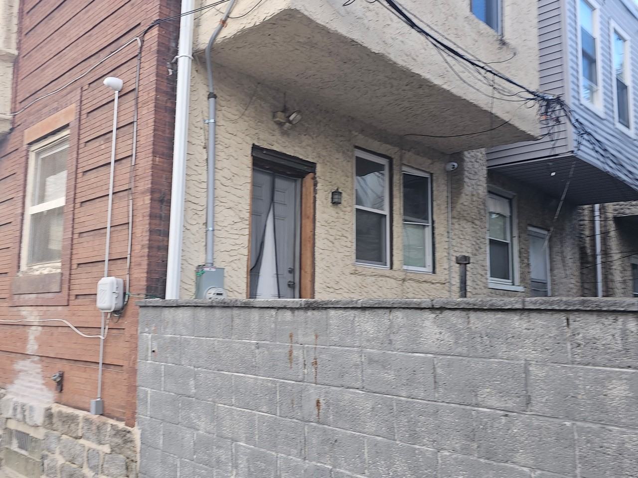 101 N Ruby St #1 - Photo 3 of 11