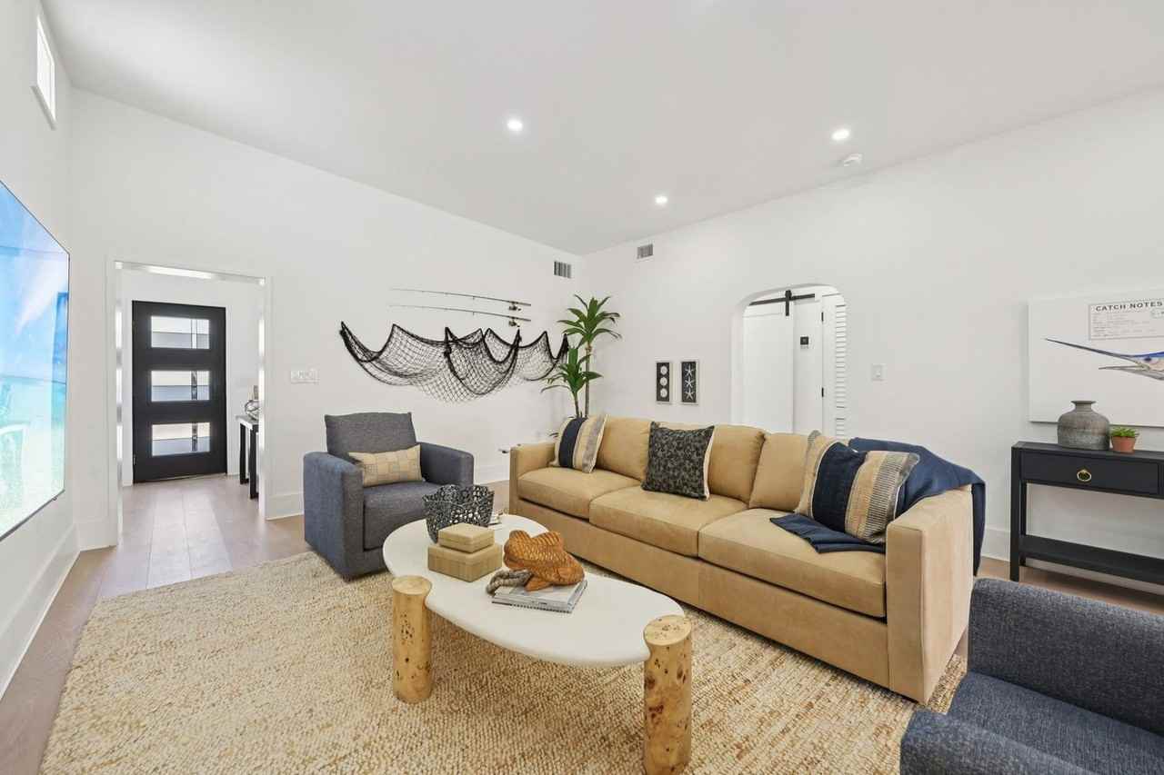 866 N Shore Dr #1635267P - Photo 2 of 43