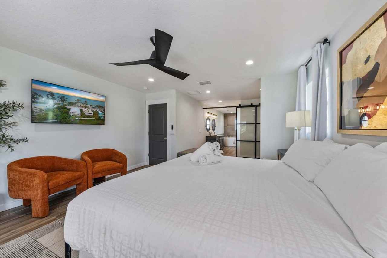 409 N Bay Blvd #1635263P - Photo 6 of 50