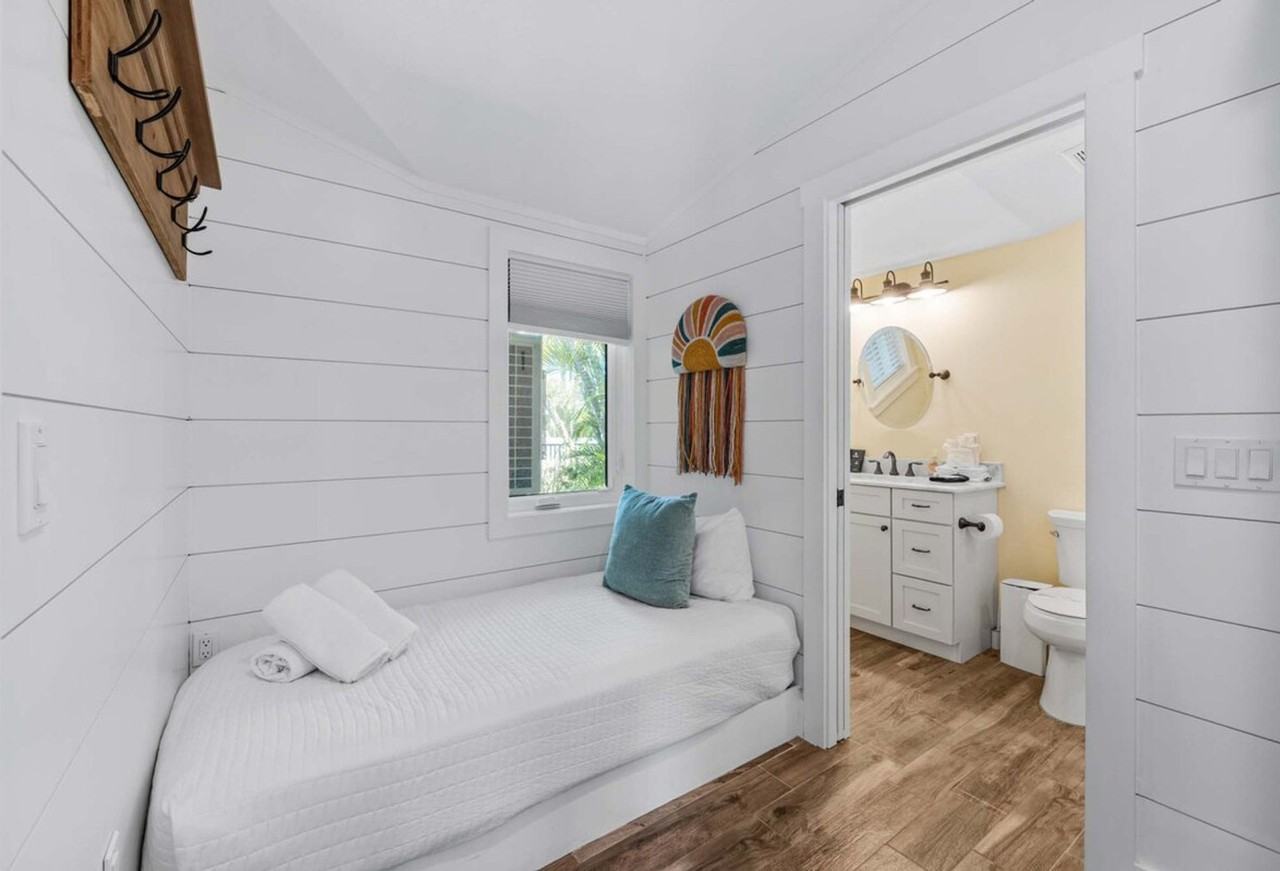 230 Lakeview Dr #1635272P - Photo 6 of 46