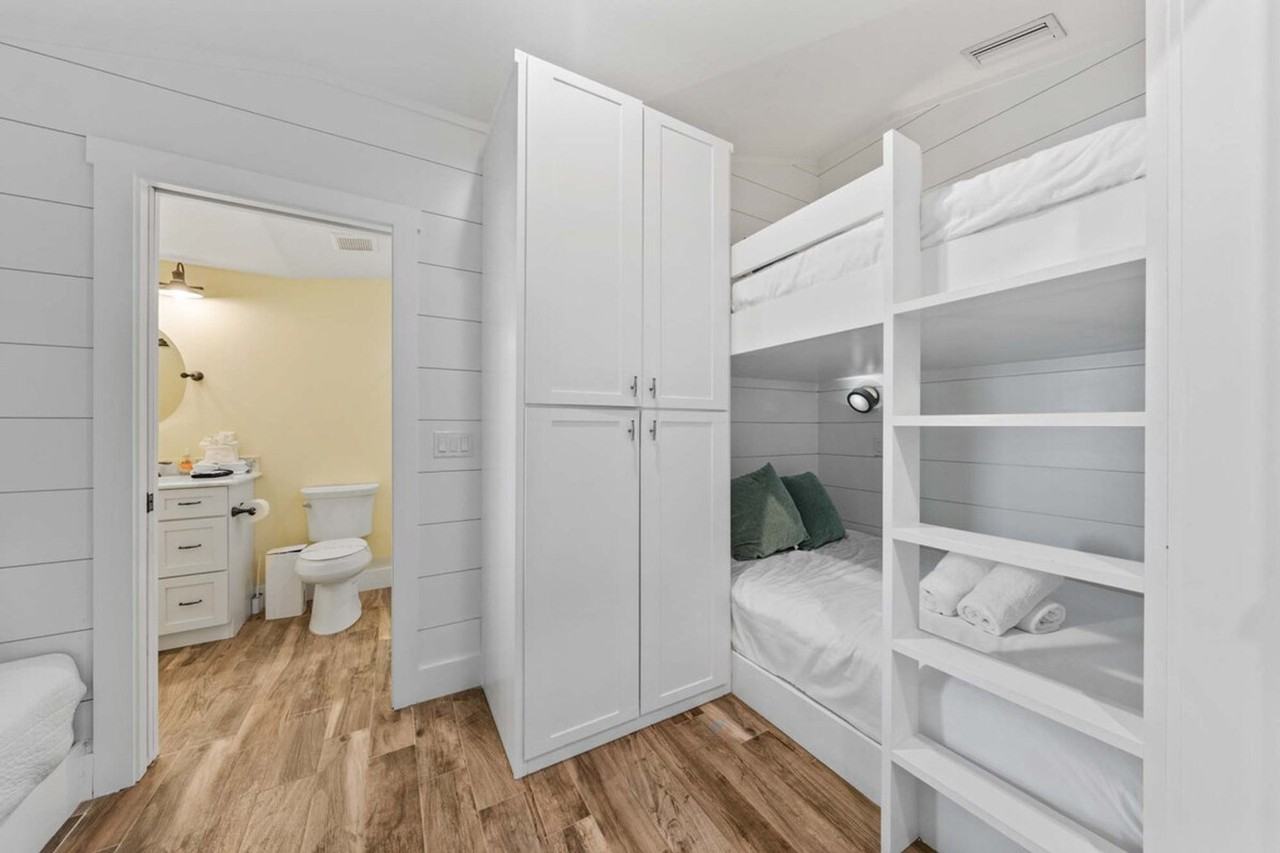 230 Lakeview Dr #1635272P - Photo 7 of 46