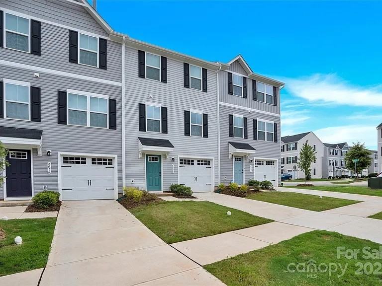4008 Haldane St - Photo 2 of 18