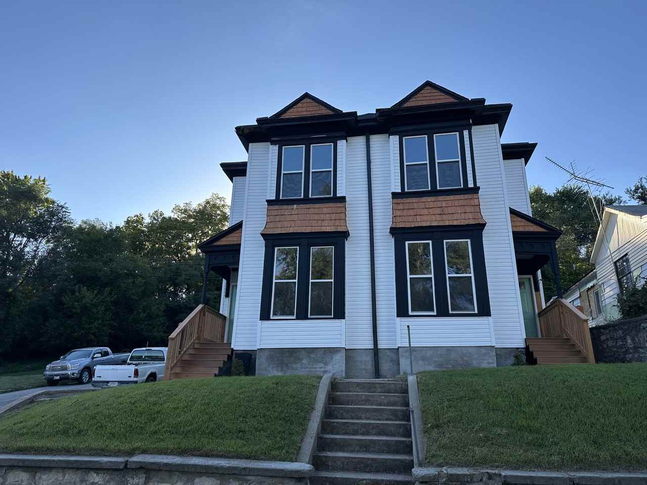 1304 N 2nd St - Photo 2 of 10