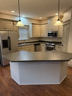 408 Sprucepine Rd - Photo 2 of 14