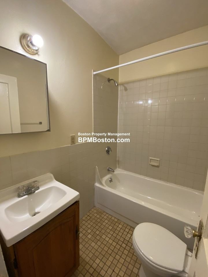 44 Estes St #15 - Photo 6 of 7
