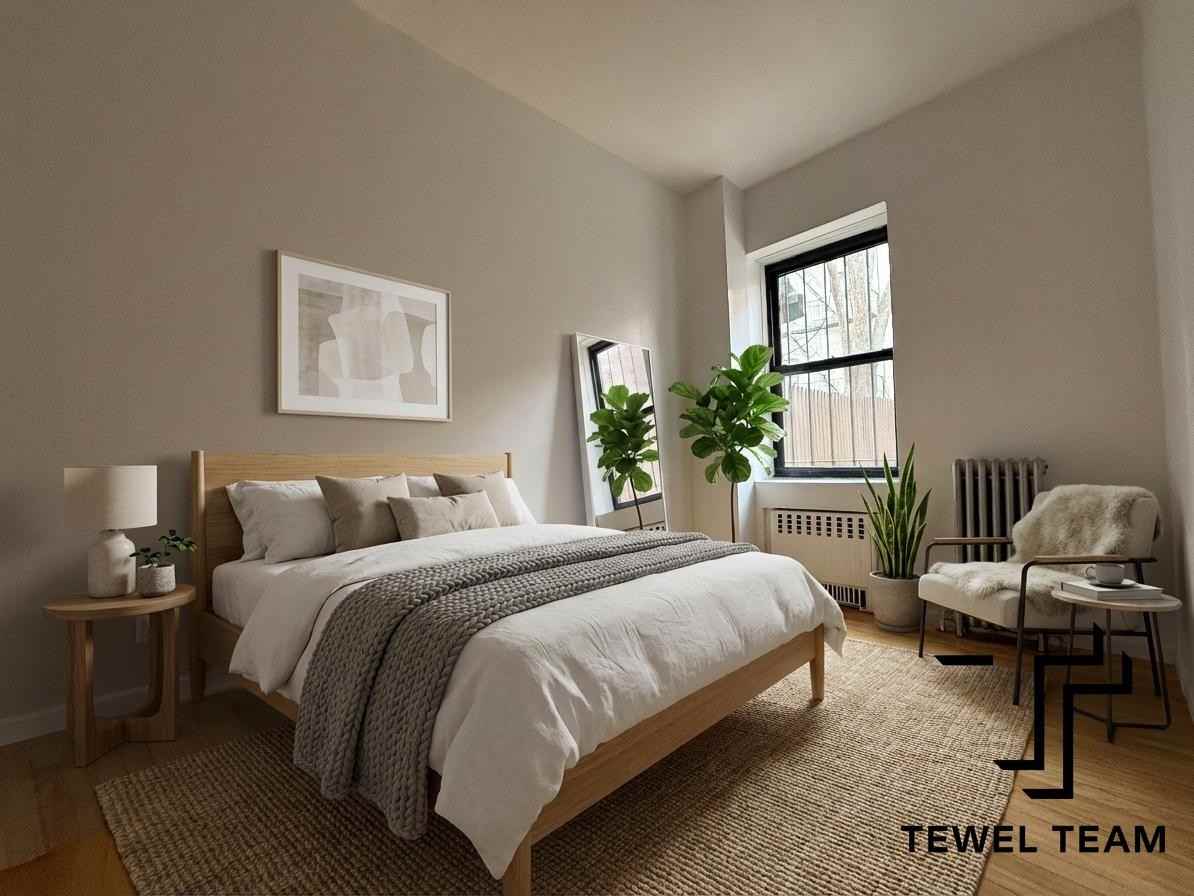 113 West 82 Street - Photo 4 of 15