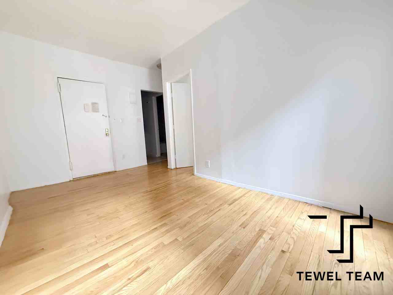 113 West 82 Street - Photo 7 of 15
